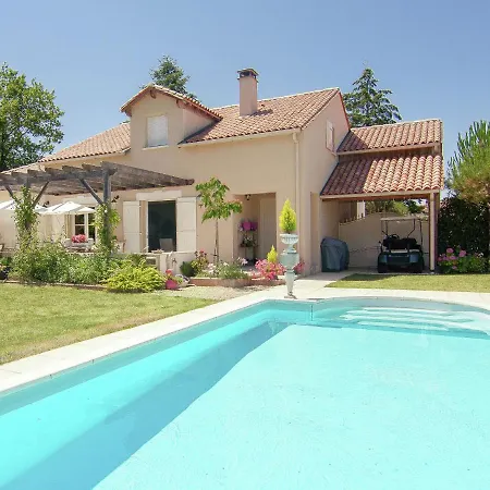 Classy Villa In Ecuras-Rouzede With Private Garden Villa