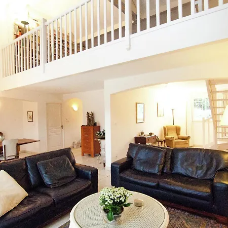 וילה Classy In Ecuras-rouzede With Private Garden *