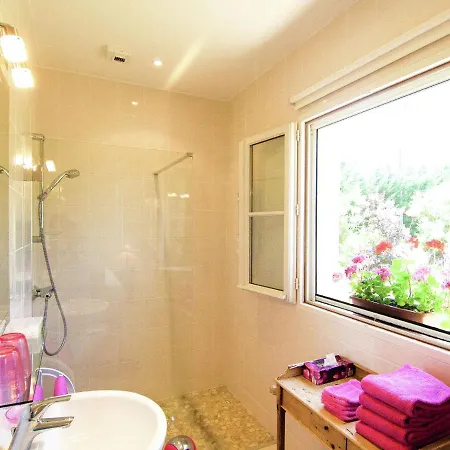 Classy Villa In Ecuras-Rouzede With Private Garden *