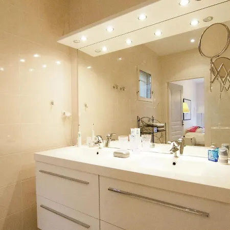 With Pool ヴィラ Rouzède