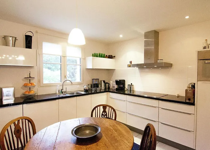 With Pool * Rouzède